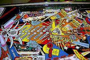 buck lower playfield condition small.jpg (27798 bytes)